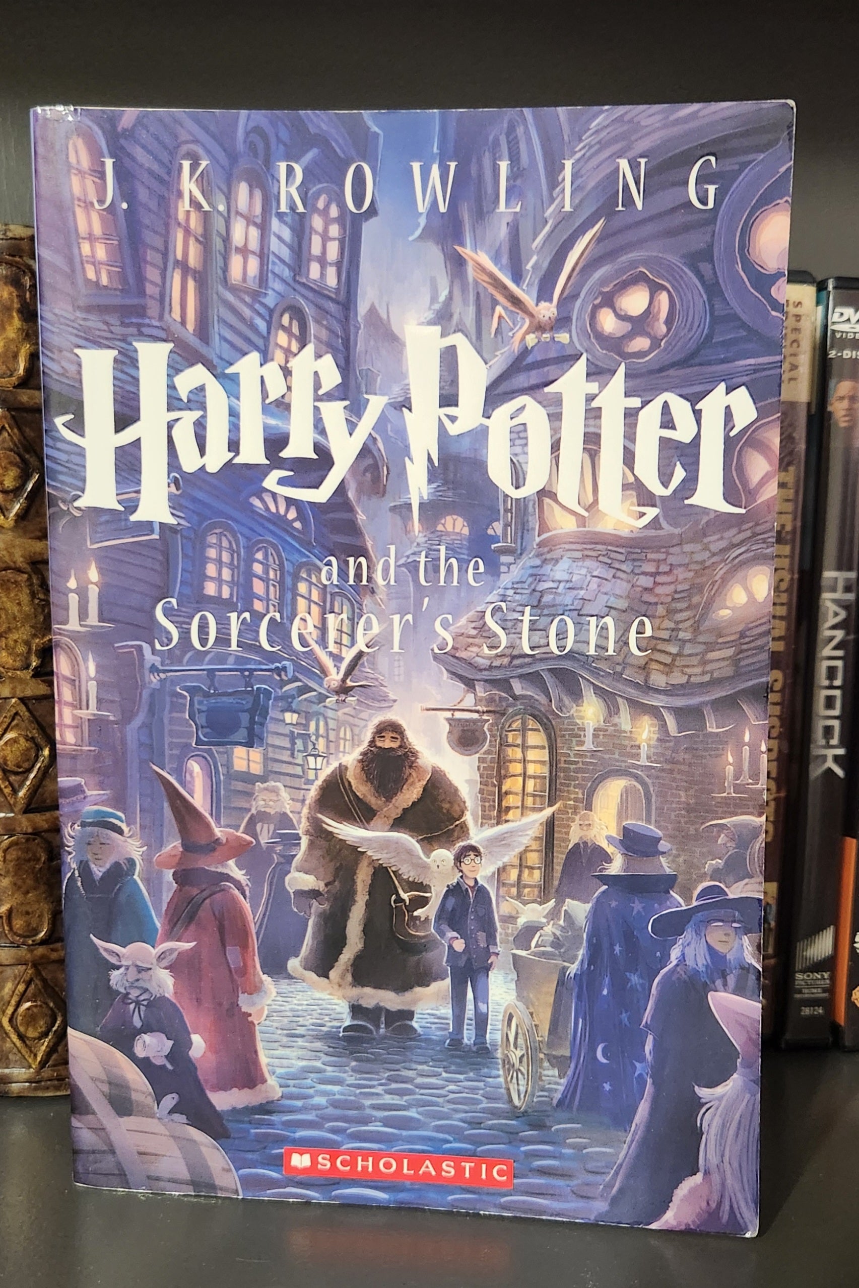 Harry Potter and the Sorcers stone - book 1