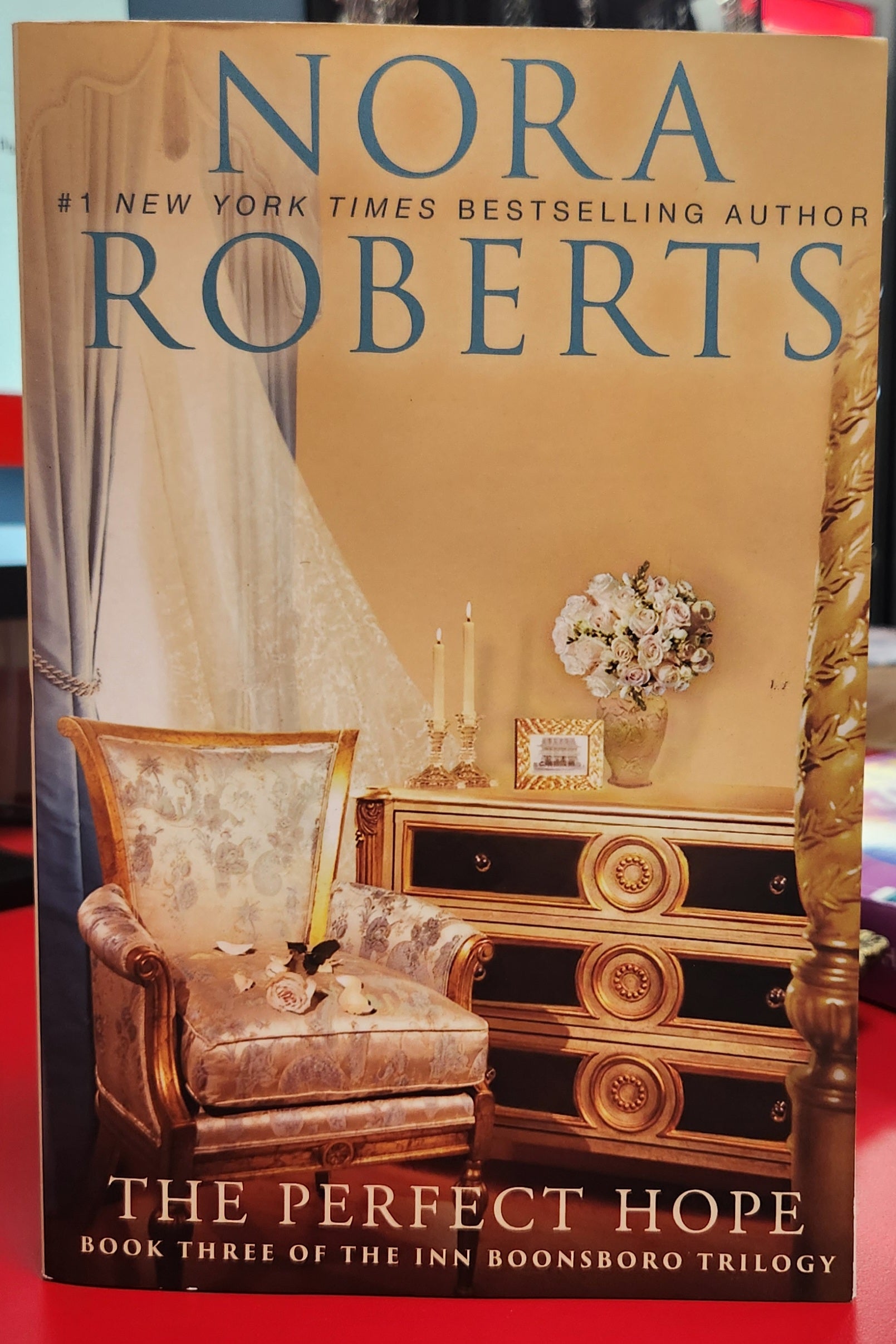 The Perfect Hope  - Nora Roberts - book 3 of 3 - The Inn Boonsboro Trilogy